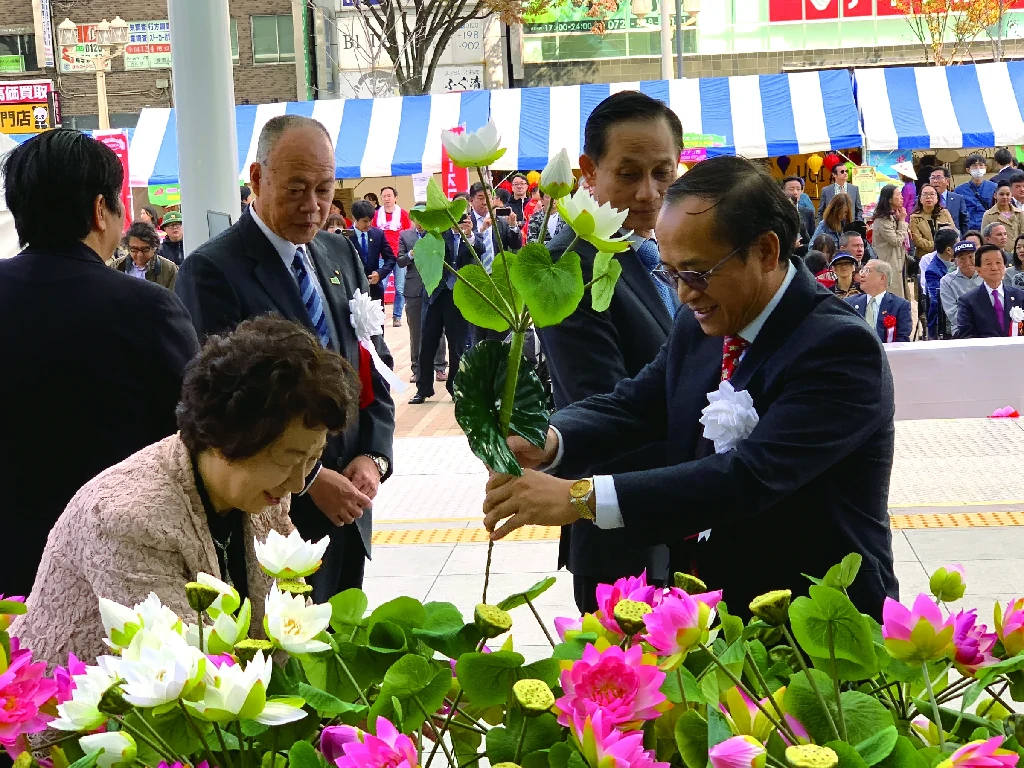 Consulate activity with Vietnam