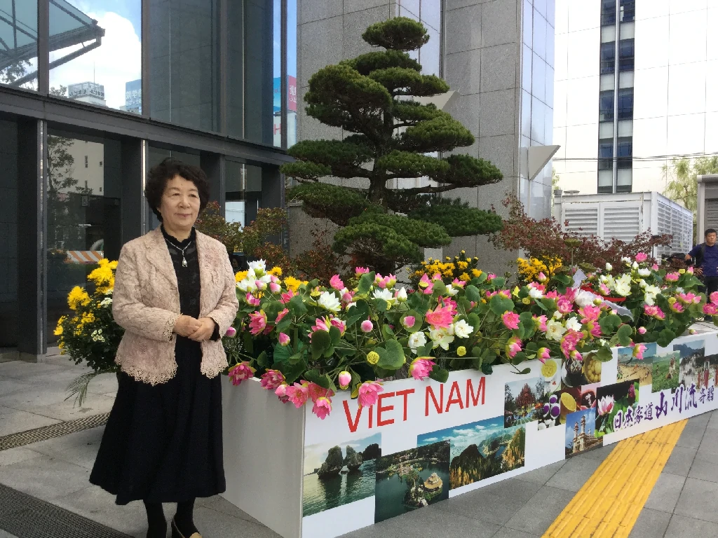 Consulate activity with Vietnam